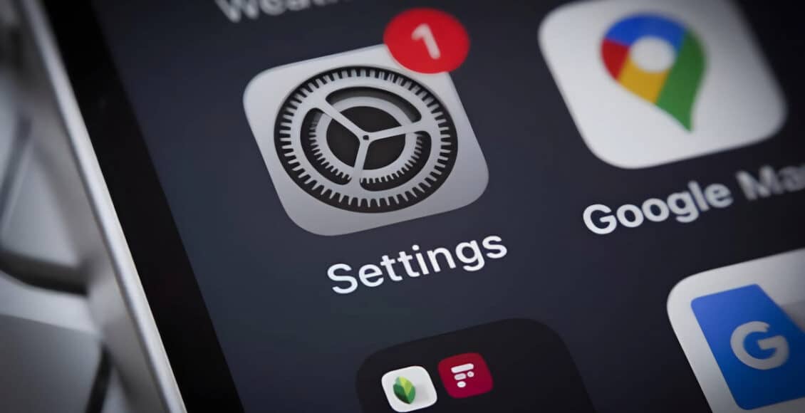 آبل تطلق تحديث iOS 17.1.2 لسد ثغرات أمنية