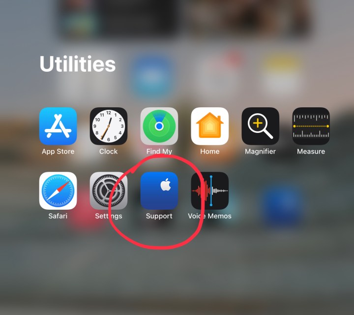 مجلد iPad OS Utilities مع تطبيق دعم Apple محاط بدائرة باللون الأحمر.