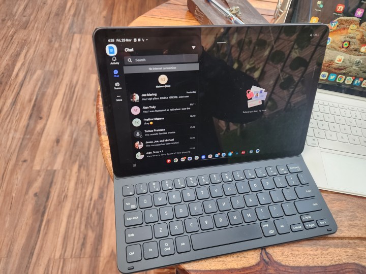 تشغيل Microsoft Teams على Galaxy Tab S8.