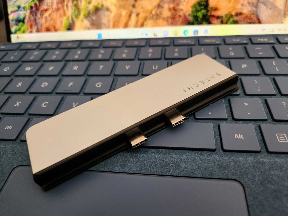 محور Satechi Dual USB-C Surface Pro 9