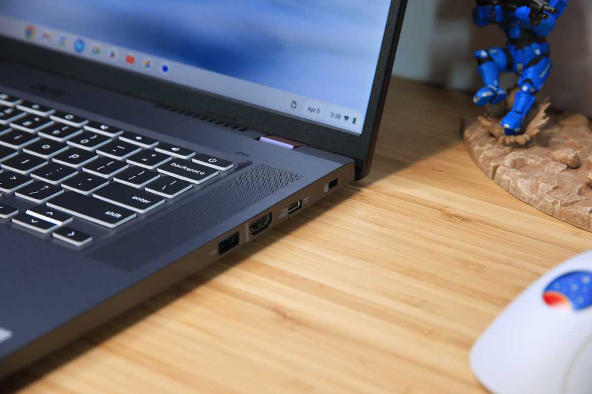 منافذ أيسر Chromebook 516 GE