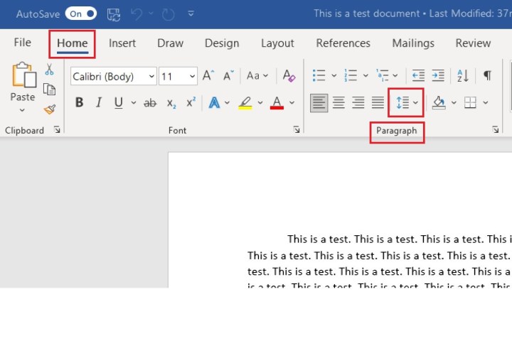 الانتقال إلى رمز تباعد الأسطر في علامة التبويب الصفحة الرئيسية في Microsoft Word.