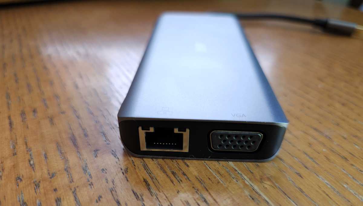 Monoprice 12 في 1 USB-C إلى Dual-HDMI+VGA حافة محطة إرساء ثلاثية العرض