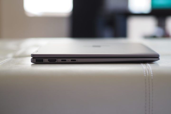 منظر الجانب الأيسر لجهاز HP Envy x360 14 2024 يُظهر المنافذ.