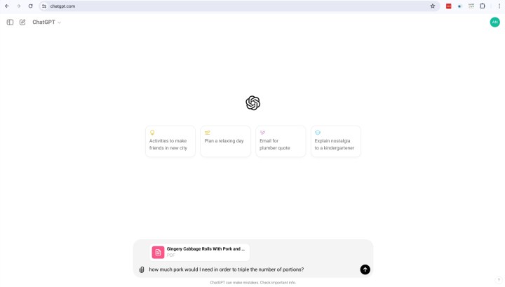 شاشة Chatgpt الرئيسية مع ملف PDF مرفق في حقل المطالبة