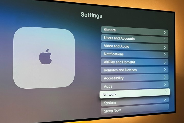 تعرض شاشة قائمة Apple TVos 16.5 قائمة الشبكة.
