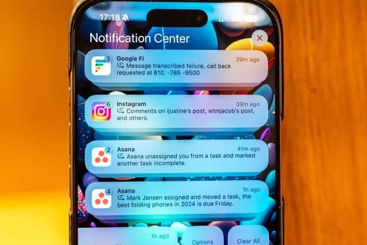 ملخصات ذكاء Apple على iPhone 16 Pro