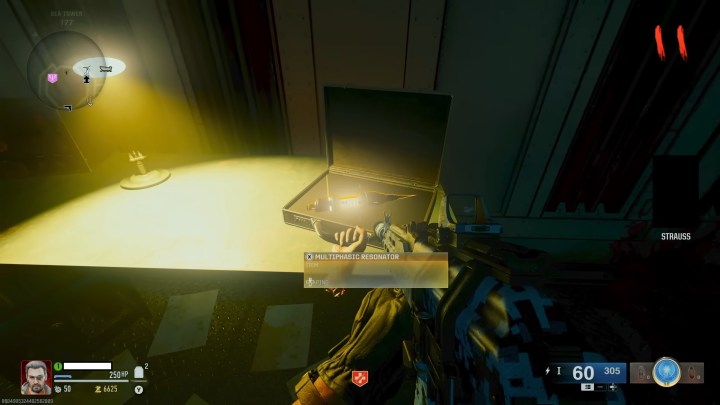 يد مقطوعة تحمل حقيبة في Black Ops 6.