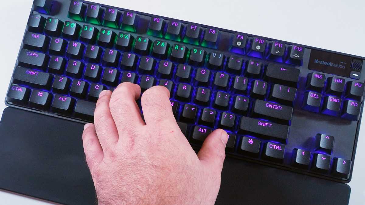 جهاز قياس البطارية اللاسلكي SteelSeries Apex Pro TKL