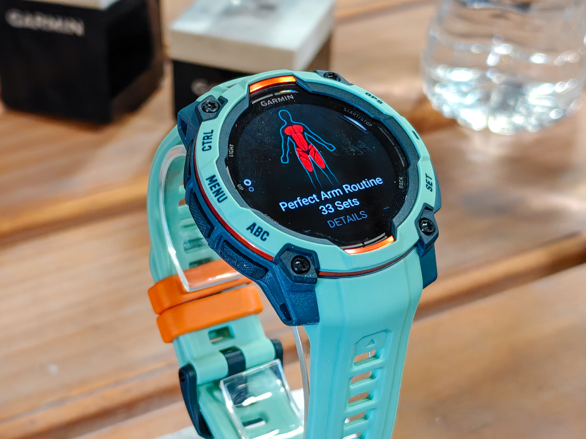 روتين تدريب الذراع على Garmin Instinct 3