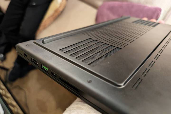 Razer Blade 16 يتحول إلى AMD ويصبح أنحف 15 2025 04