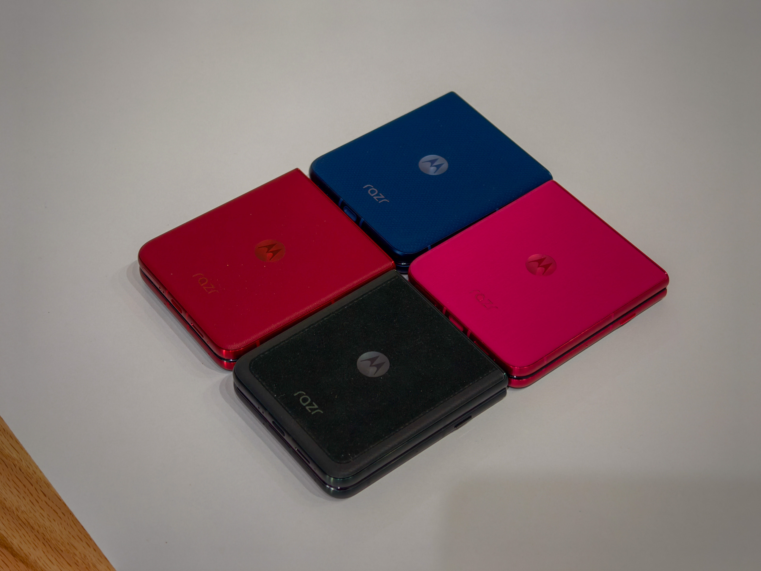 Moto Razr Ultra 2025 Series Colors and Shineshes
