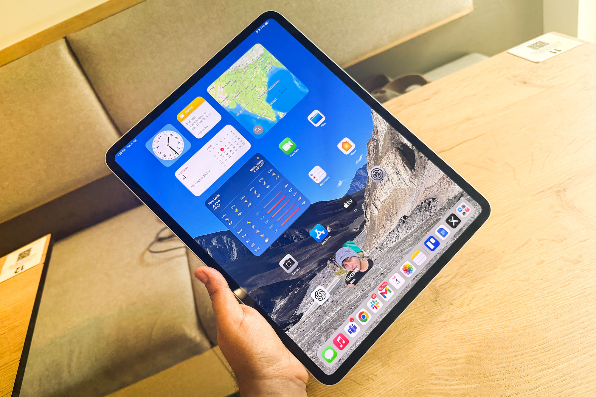 الشاشة الرئيسية من M4 iPad Pro.
