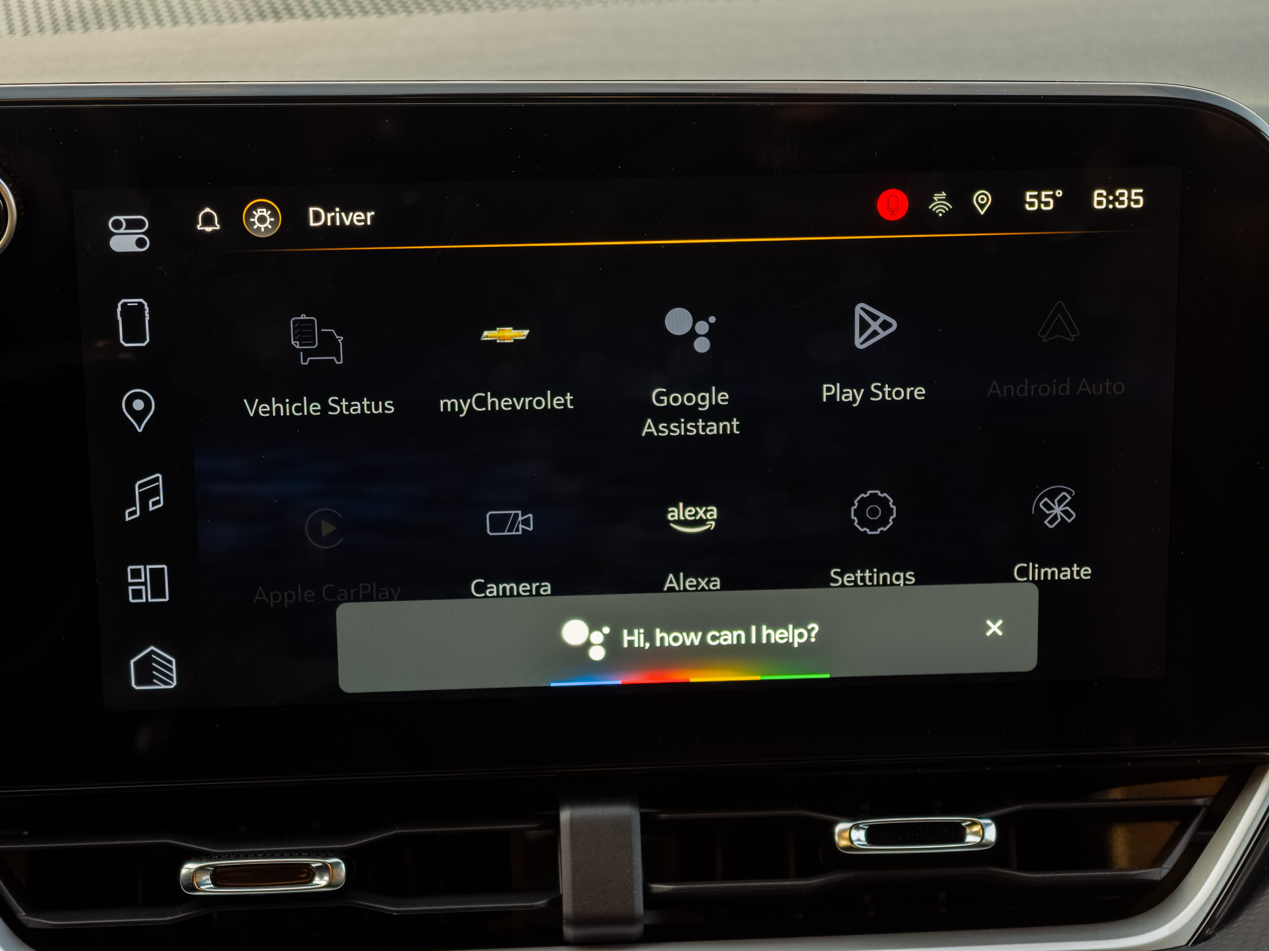مساعد Google الذي يعمل على Android Automotive على Chevy Equinox 2025