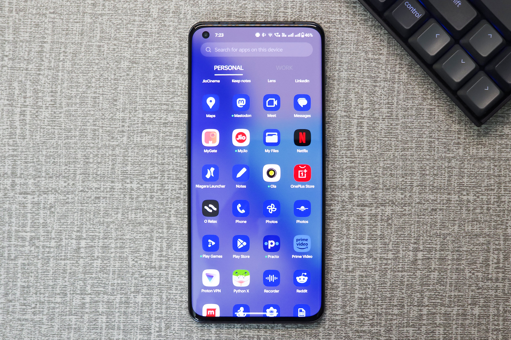 أيقونات Android 14 تحت عنوان في Oxygenos مع Android 14 على OnePlus 11.