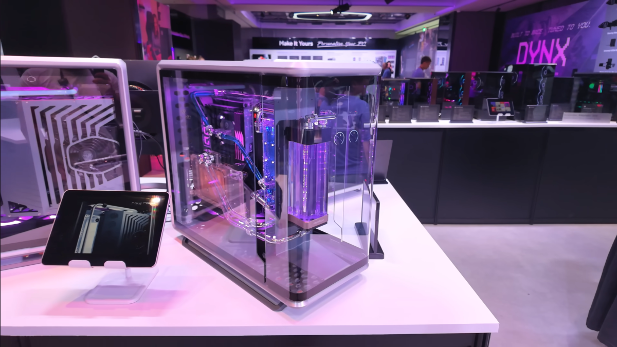 Cooler Master Masterframe 360 Panoramic