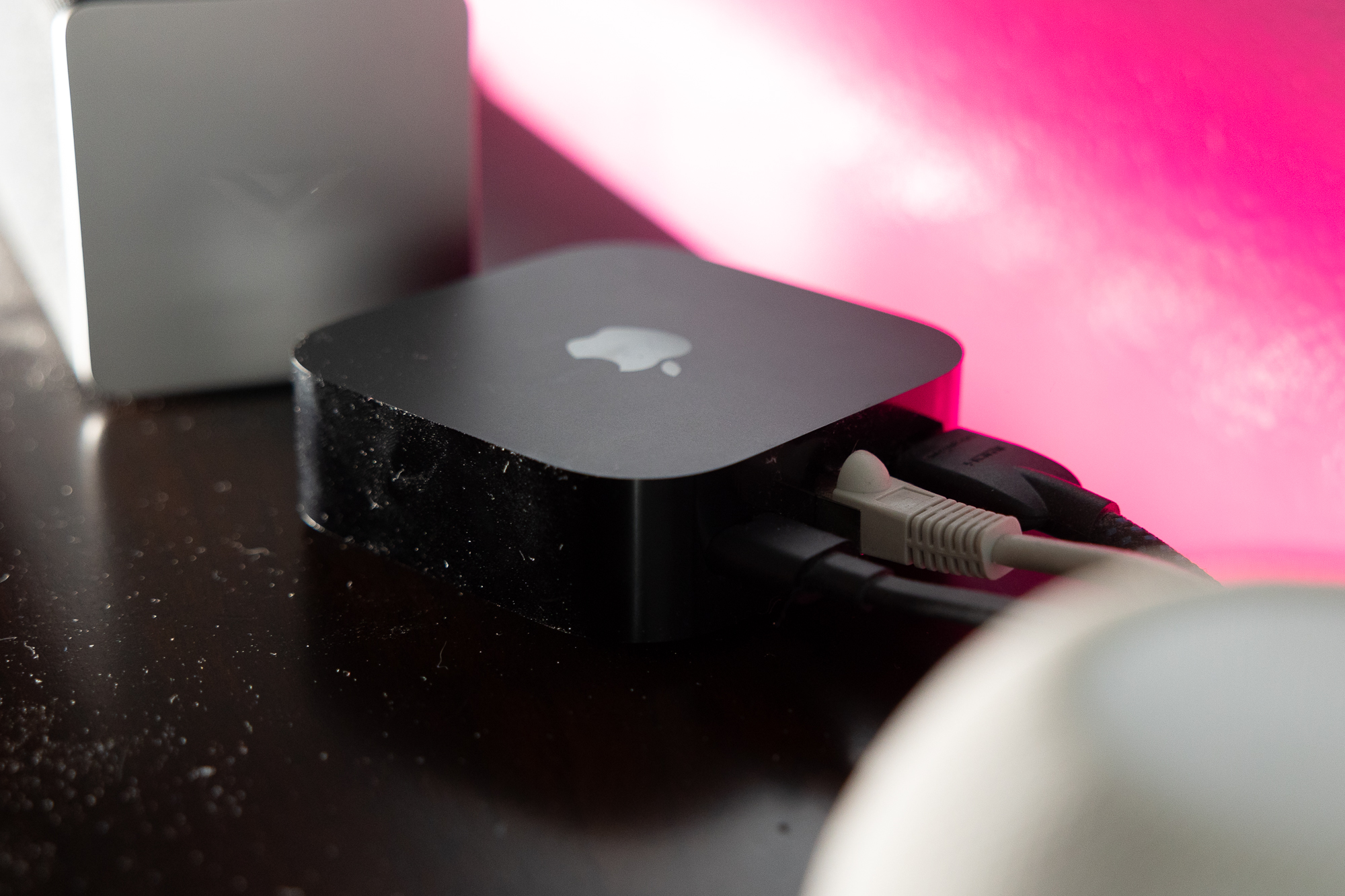 الجزء الخلفي من Apple TV 4K.