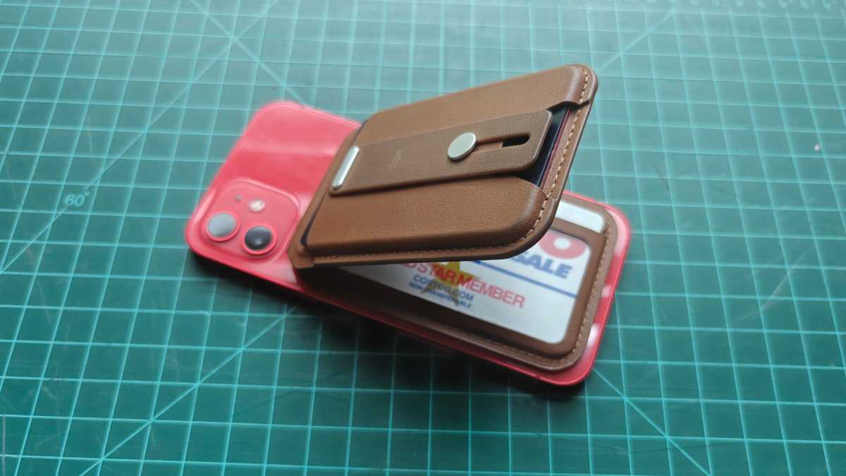 ESR Grip Wallet Stand للهاتف المفتوح