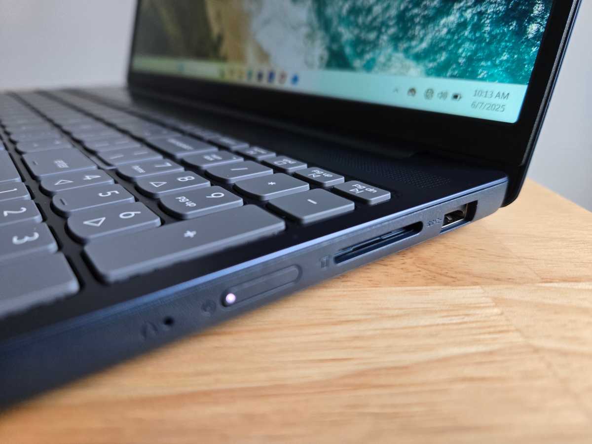 Lenovo Ideapad Slim 3 Ports