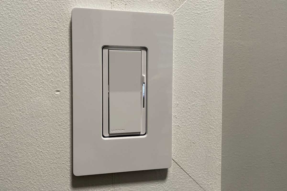 تم تثبيت Dimmer Smart Dimmer Lutron Diva