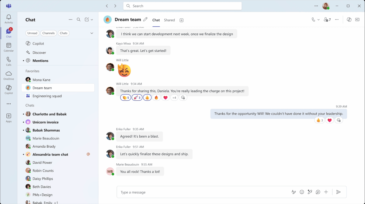 تتميز فرق Microsoft بعدة شاشة ردود الفعل الرموز التعبيرية