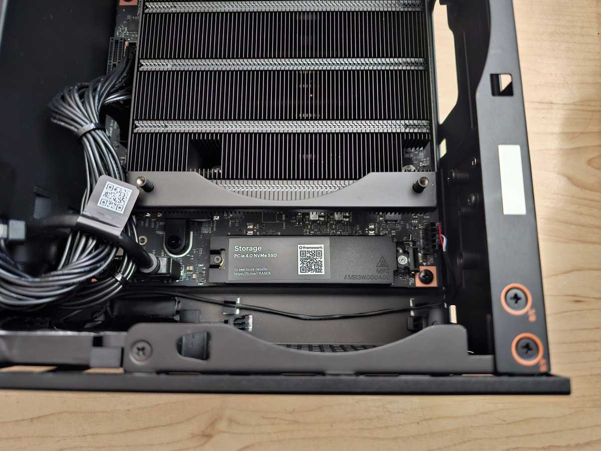 إطار سطح المكتب SSD الأساسي