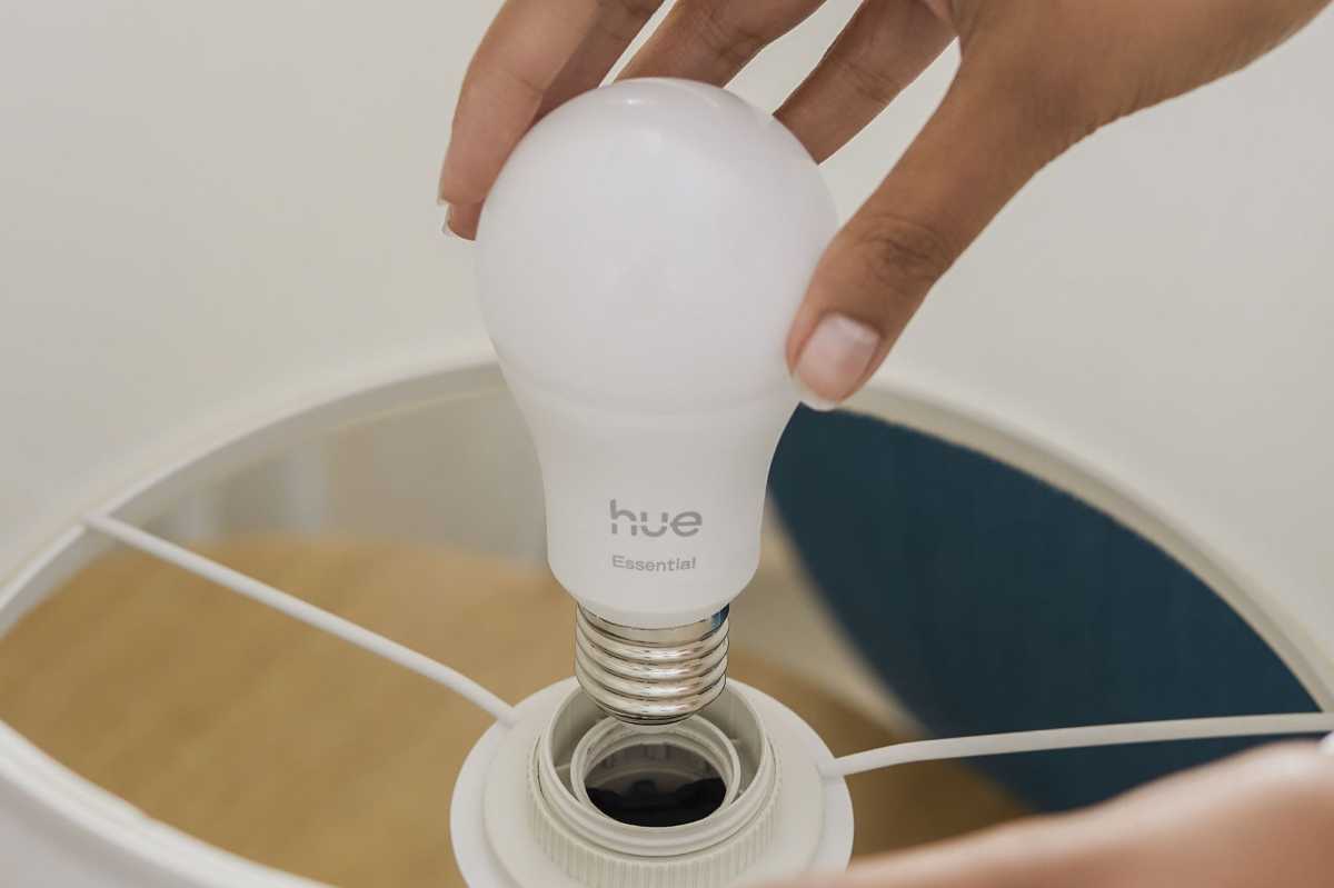 Hue Essential A19