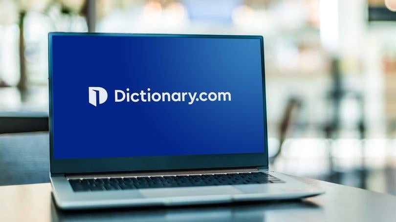 لقد ذهب موقع Dictionary.com إلى أبعد من ذلك، حيث قام بتسمية 6-7 “كلمة” لهذا العام
