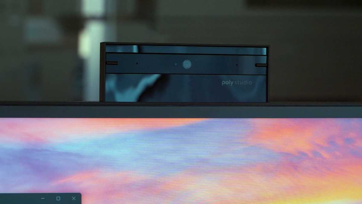 HP Ultrawide Monitor Camera B