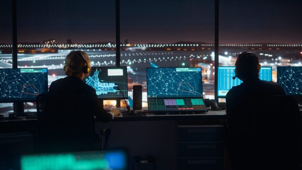 المطارات على وشك إلغاء رحلة جوية نهاية العالم