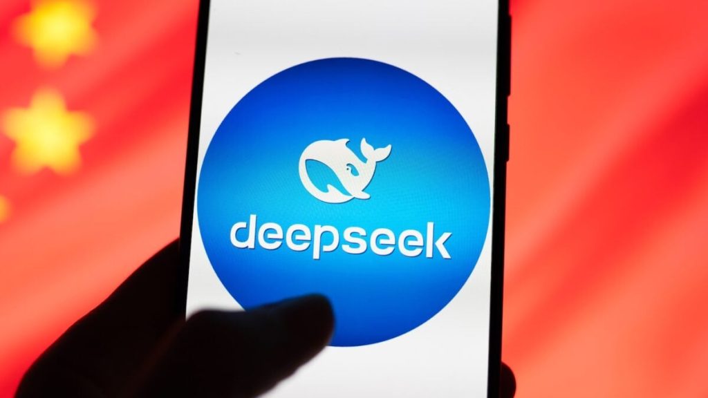 “أنا أرى التأثير الذي يمكن أن تحدثه على المجتمع بشكل سلبي.” حتى قيادة DeepSeek تشعر بالقلق إزاء الذكاء الاصطناعي