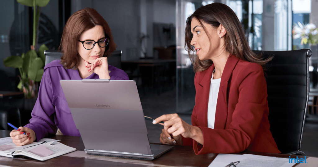 سدّ الفجوة في القوى العاملة: أجهزة الذكاء الاصطناعي تدعم الشركات الصغيرة والمتوسطة.