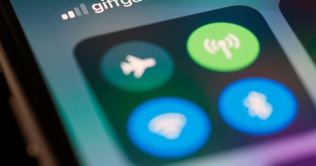 قد تصبح أمازون قريبًا مزودًا لخدمة الإنترنت اللاسلكي على متن الطائرات.